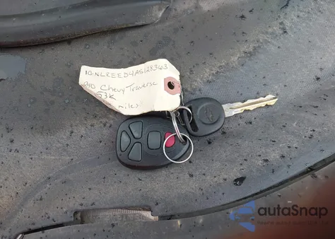 2010 Chevrolet Traverse Ls z USA, uszkodzony, nr VIN 1GNLREED4AS128363